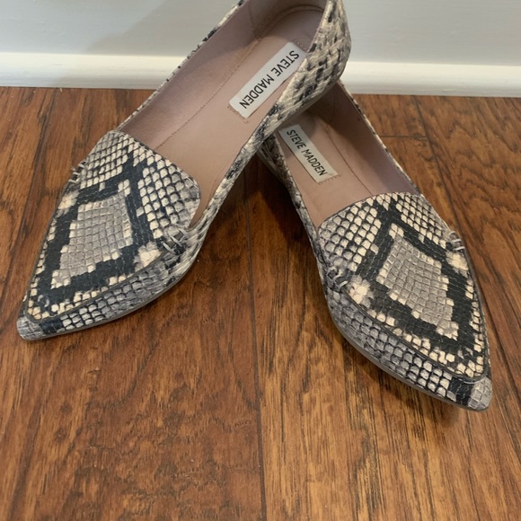 Worn Once Steve Madden Snake Pointy Flats - Picture 2 of 6